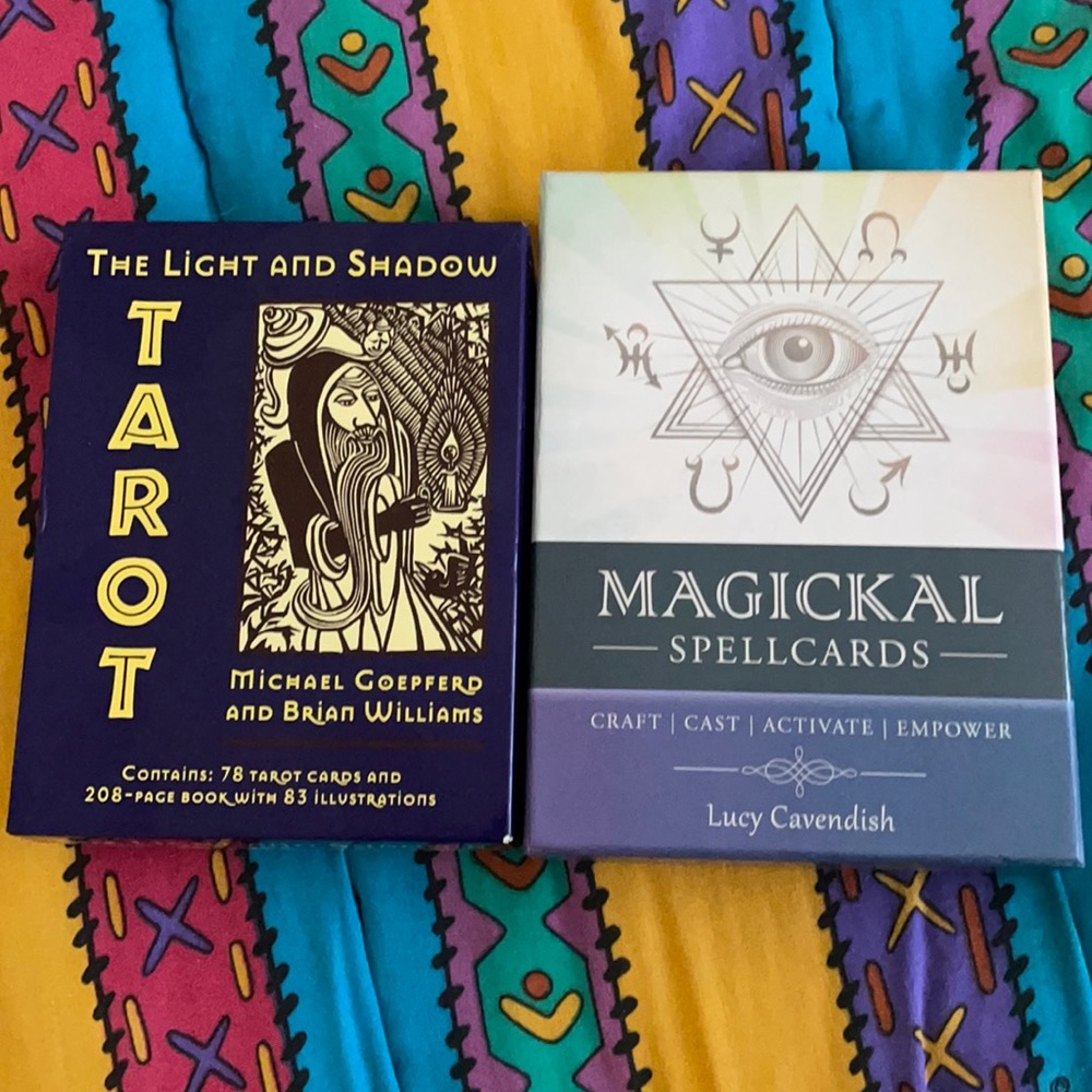 Tarot / Oracle card decks